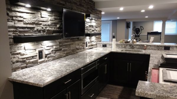 Custom wetbar - Countertop